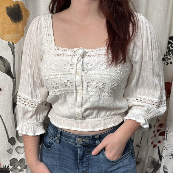 Women’s American Eagle Outfitters Bohemian Lace White Blouse. Size Small - Picture 2 of 13